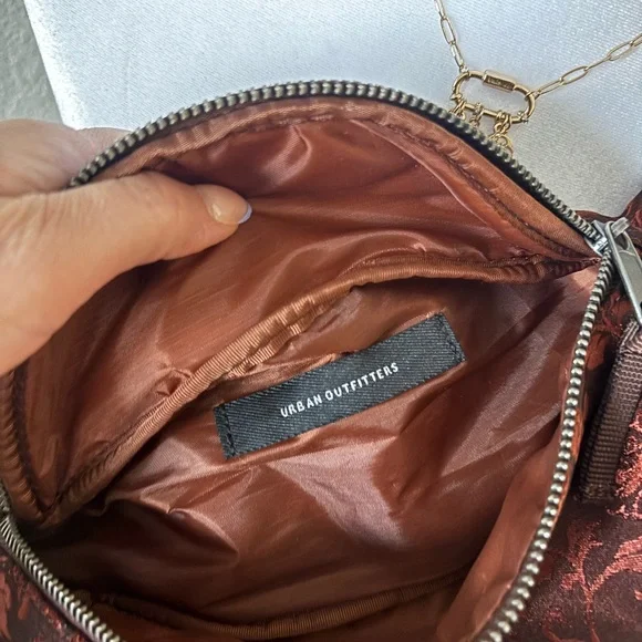 Urban Outfitters Metallic Red Brocade Crossbody Sling Bag - Picture 3 of 4